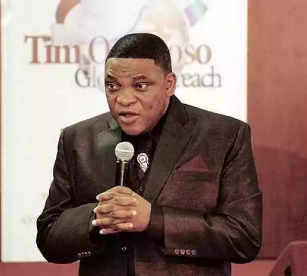 Shame! How Pastor Tim Omotoso was Arrested While Hiding Inside Female Toilet in South Africa (Videos)